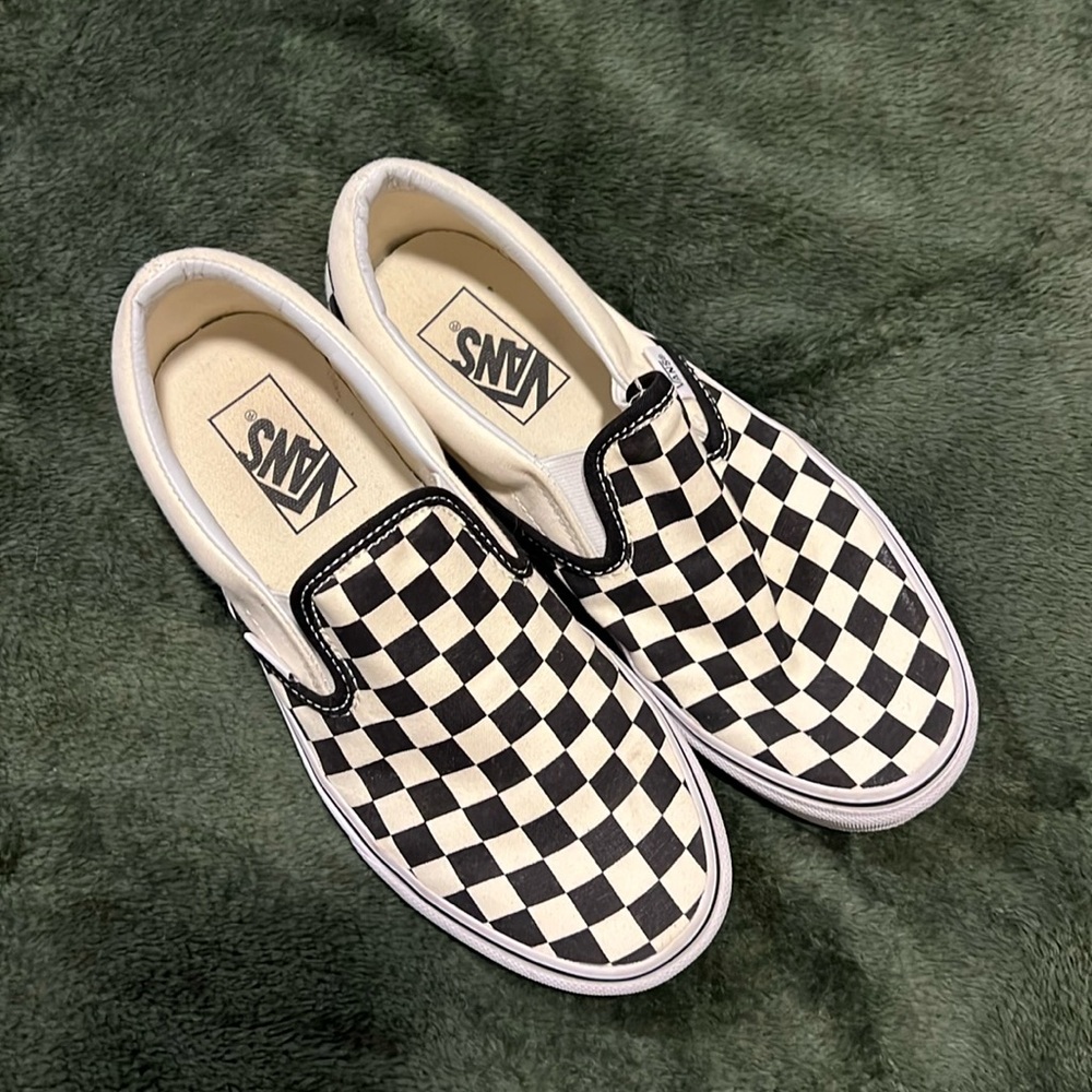 Men’s checkered vans size 6